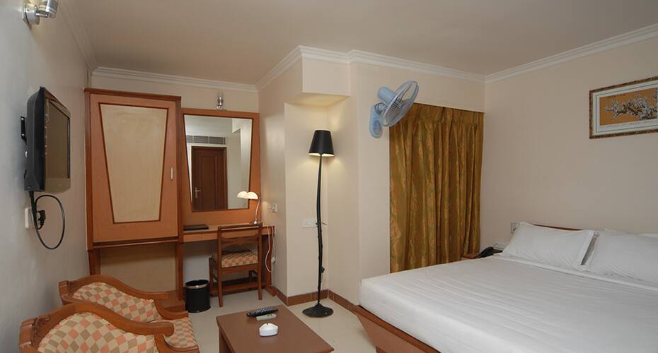 Hotel Epsilon, Ahmedabad 4